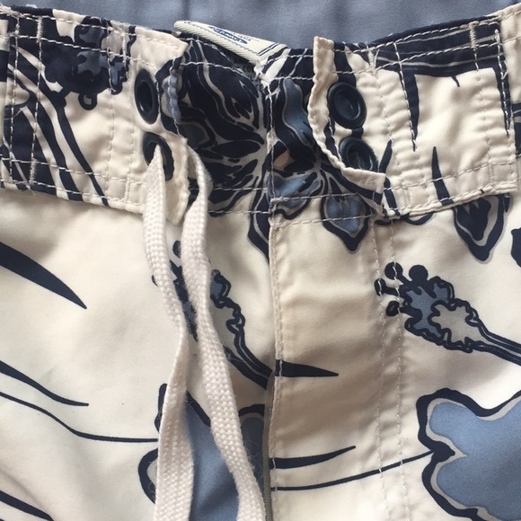 - Old Navy Swim Trunks - Size Small - Picture 5 of 8